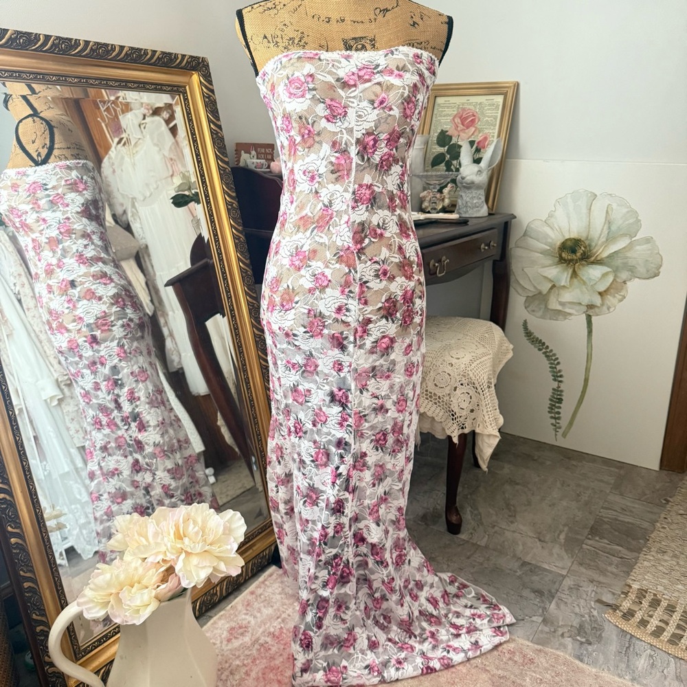 Floral Lace Maxi Dress